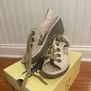 Fly London Offwhite YLVA Shoes